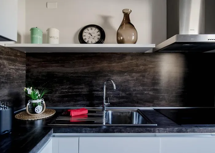 Apartment Domus - Bymyhomeincomo *