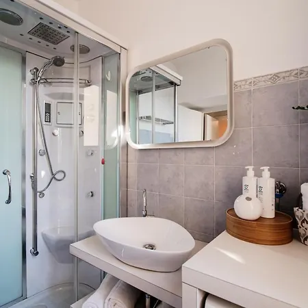 Domus - Bymyhomeincomo Apartman Como