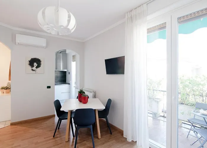 Apartment Domus - Bymyhomeincomo Como