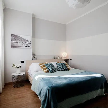Domus - Bymyhomeincomo Apartmán Como